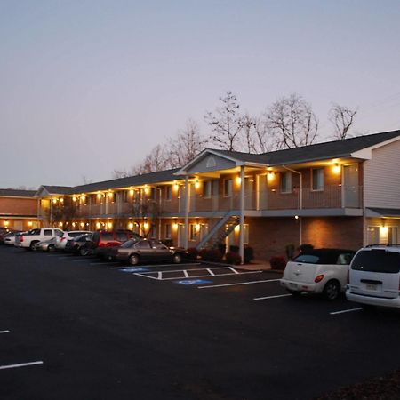 Affordable Corporate Suites Of リンチバーグ エクステリア 写真